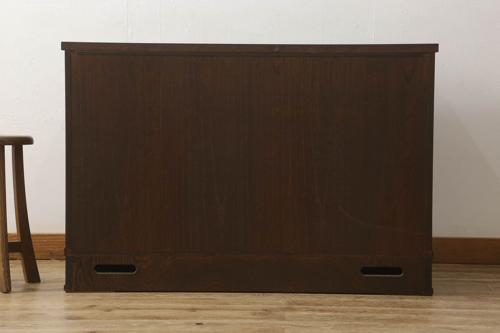 中古　美品　天板リメイク　岩谷堂箪笥　奥行たっぷりサイズの特注品衣装箪笥(チェスト、洋服タンス、収納タンス、重ね箪笥)(R-057618)