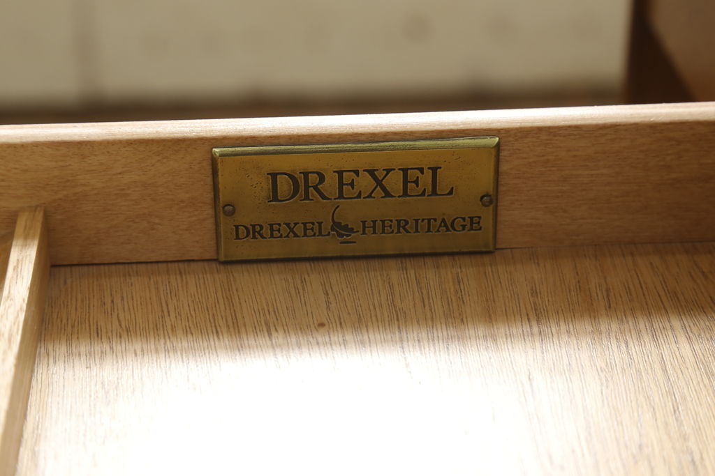 中古　美品　DREXEL HERITAGE(ドレクセルヘリテイジ)　シンプルで洗練された美しさを感じるデスク(コンソールテーブル、作業台、ワークデスク、在宅ワーク用、在宅用)(R-059630)