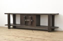 和製ビンテージ　高級品　杉材　李朝デザインがアクセントになるロータイプ飾り棚(テレビ台、飾り台、ローボード、ヴィンテージ)(R-057263)