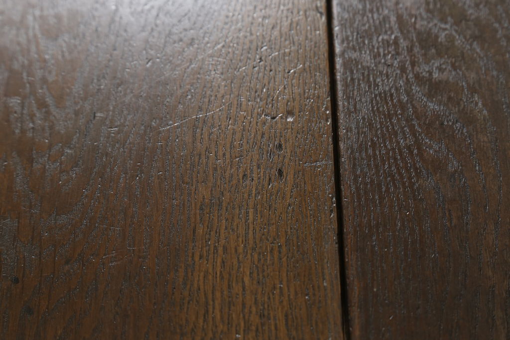 和製アンティーク　激レア!!　希少　ナラ材　繊細な彫刻が目を惹くペザントアートのライティングビューロー(ワークデスク、机、戸棚、キャビネット、引き出し、在宅ワーク用、在宅用)(R-060268)