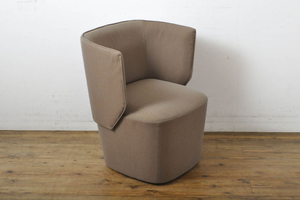 中古　展示品　超美品　arflex(アルフレックス)　BRERA(ブレラ)　シンプルモダンなデザインが魅力のラウンジチェア(1人掛けソファ、1P、回転椅子、イス)(定価約26万円)(R-061226)