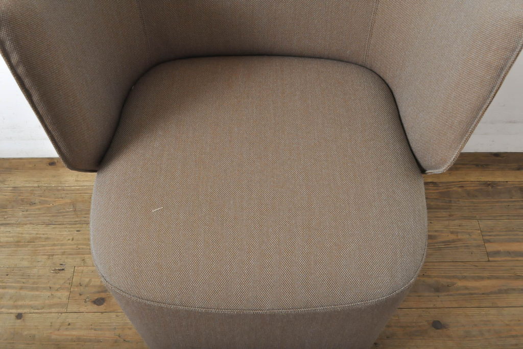中古　展示品　超美品　arflex(アルフレックス)　BRERA(ブレラ)　シンプルモダンなデザインが魅力のラウンジチェア(1人掛けソファ、1P、回転椅子、イス)(定価約26万円)(R-061226)