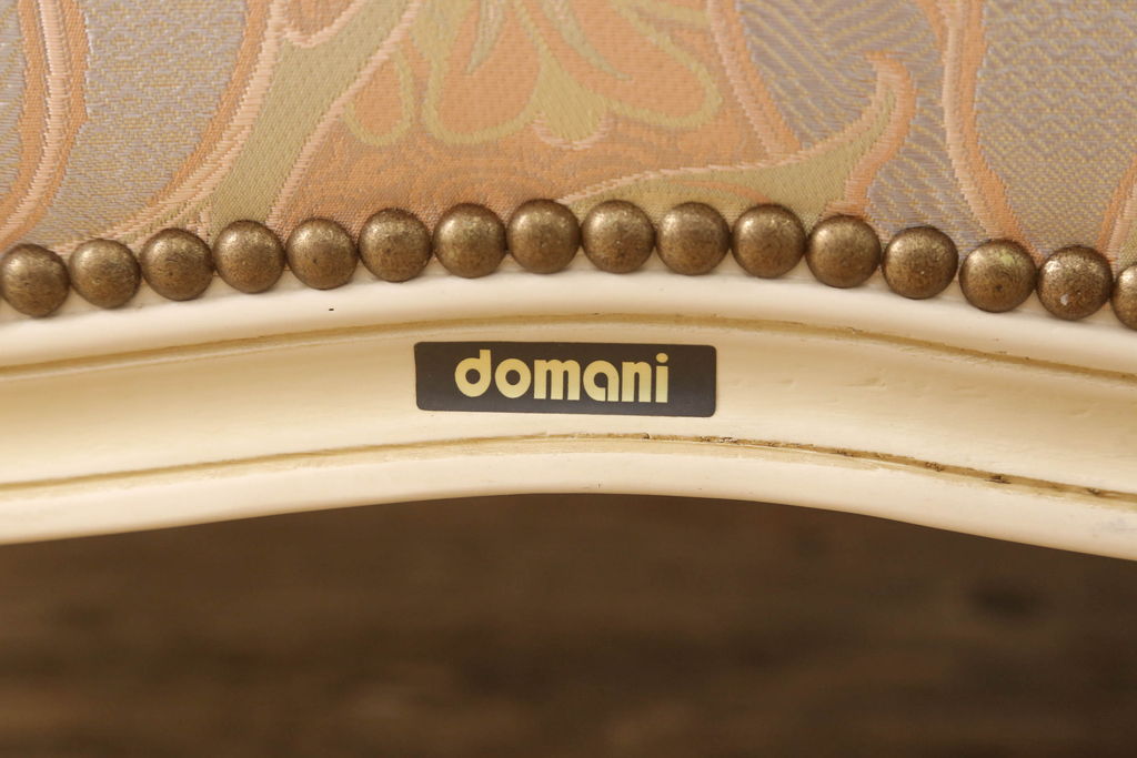 中古　美品　カリモク家具(karimoku)　domani(ドマーニ)　Louis(ルイ)XVシリーズ　優しい雰囲気を醸し出すカウチソファ(二人掛け、2P、長椅子)(R-059177)