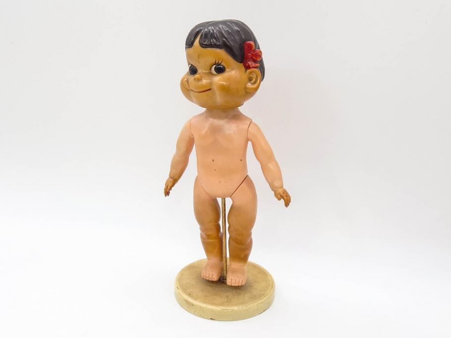 不二家　マスダヤ　木製台座　高さ 約38cm　レトロな雰囲気のペコちゃん人形(着せ替え、首振り、増田屋、玩具)(R-081350)