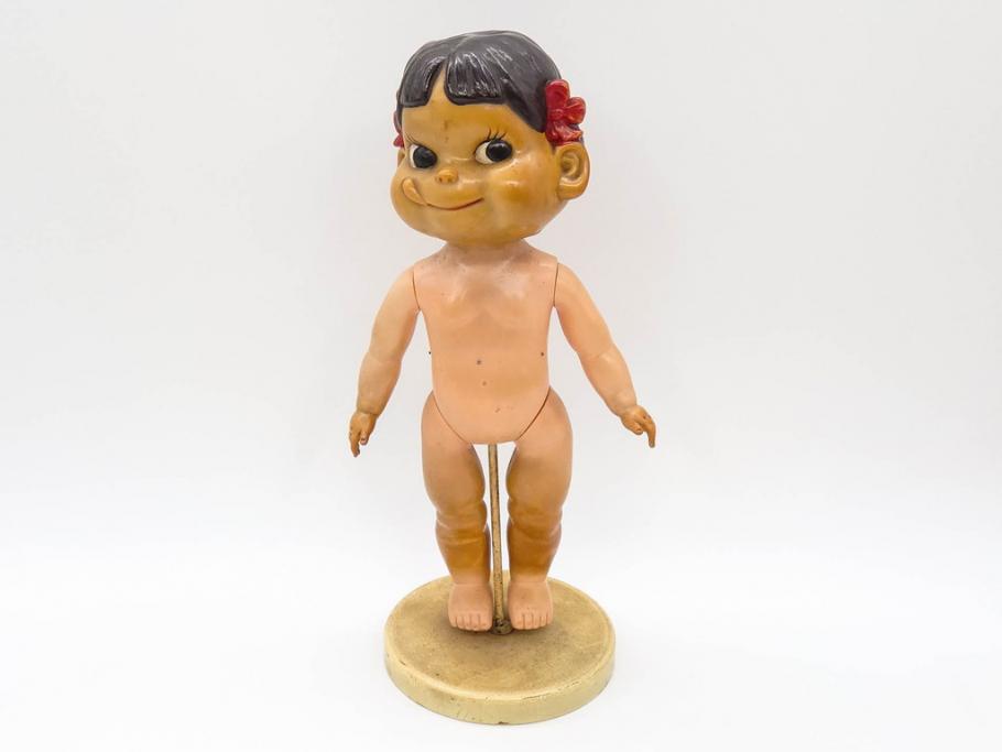 不二家　マスダヤ　木製台座　高さ 約38cm　レトロな雰囲気のペコちゃん人形(着せ替え、首振り、増田屋、玩具)(R-081350)