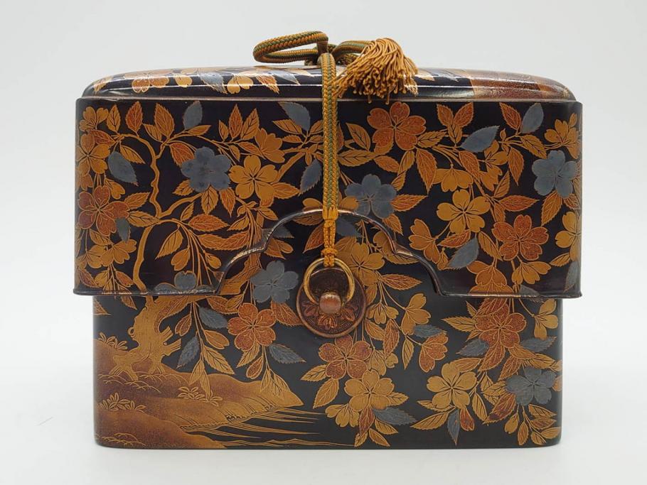 明治期　時代物　蒔絵　漆器　優美で上品な雰囲気の手箱(桜?、花、金彩、木製、漆芸、漆器、文箱、収納箱、手許箱、紐付き)(R-081352)