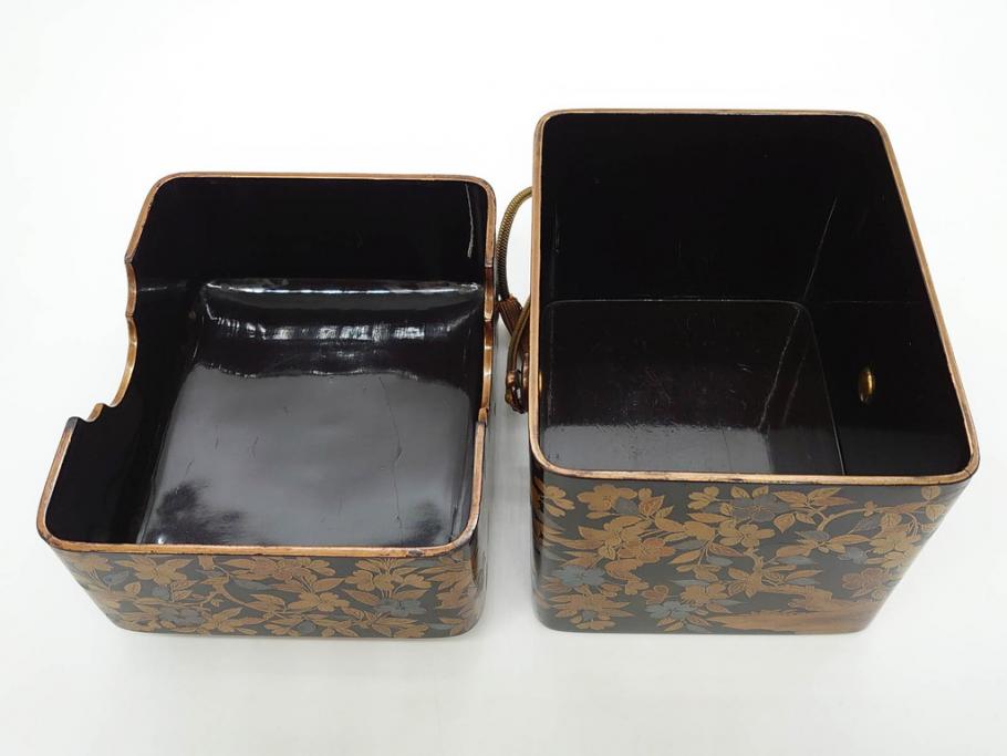 明治期　時代物　蒔絵　漆器　優美で上品な雰囲気の手箱(桜?、花、金彩、木製、漆芸、漆器、文箱、収納箱、手許箱、紐付き)(R-081352)