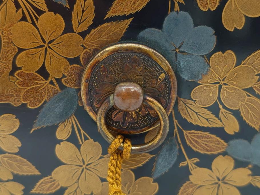明治期　時代物　蒔絵　漆器　優美で上品な雰囲気の手箱(桜?、花、金彩、木製、漆芸、漆器、文箱、収納箱、手許箱、紐付き)(R-081352)