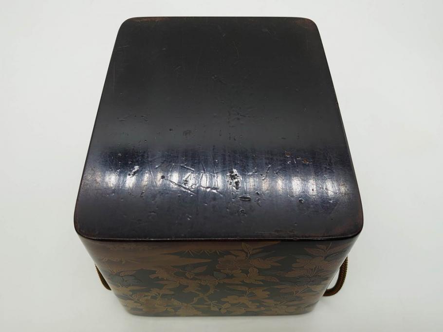 明治期　時代物　蒔絵　漆器　優美で上品な雰囲気の手箱(桜?、花、金彩、木製、漆芸、漆器、文箱、収納箱、手許箱、紐付き)(R-081352)