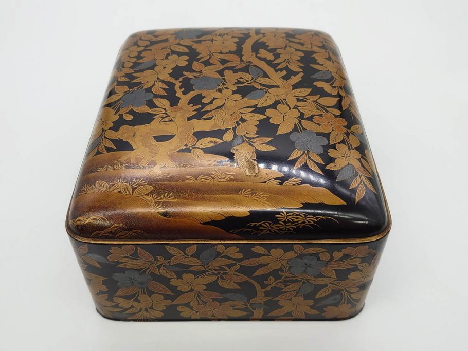 明治期　時代物　蒔絵　漆器　優美で上品な雰囲気の手箱(桜?、花、金彩、木製、漆芸、漆器、文箱、収納箱、手許箱、紐付き)(R-081352)