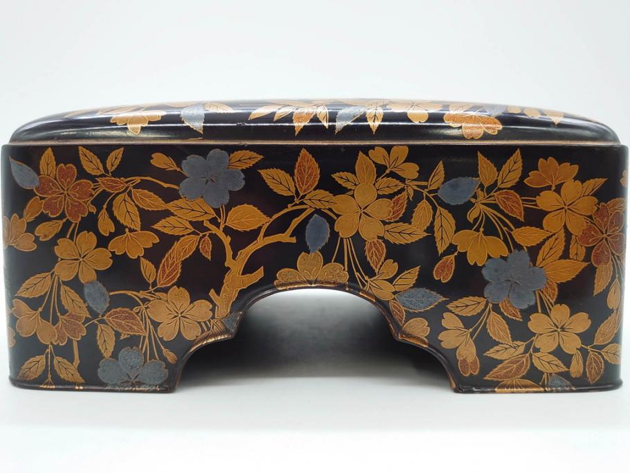 明治期　時代物　蒔絵　漆器　優美で上品な雰囲気の手箱(桜?、花、金彩、木製、漆芸、漆器、文箱、収納箱、手許箱、紐付き)(R-081352)