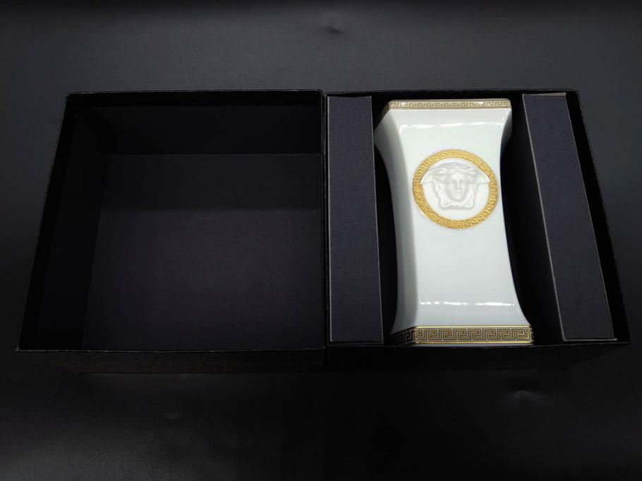 VERSACE(ヴェルサーチェ)　Rosenthal(ローゼンタール)　メデューサ　洗練されたデザインが美しい花瓶(ゴルゴナ、フラワーベース、花器、花入、花生、金彩、共箱付き、袋付き)(R-081355)