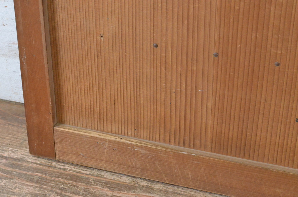 アンティーク建具　縦でも横でも使えるマス目(升目)格子の小さな扉1枚(きつね格子、狐格子、窓、木製戸)(R-065341)