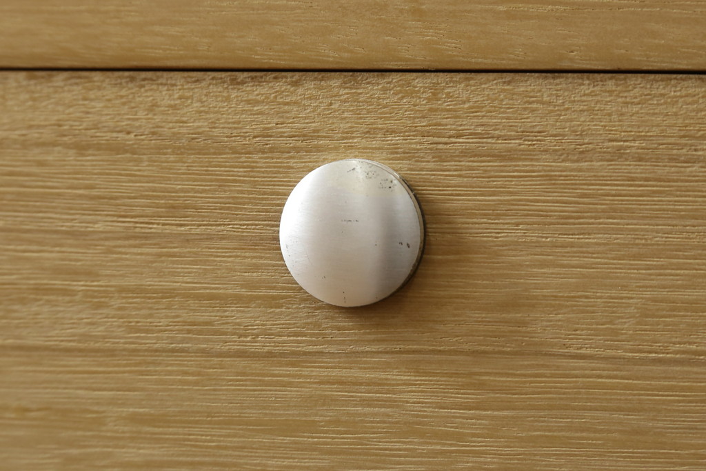 中古　未使用　展示品　伝統桐工芸品　加茂　イシモク社　凛とした佇まいが魅力的な総桐箪笥(並厚、総桐たんす、着物箪笥、引き出し、和たんす、衣装箪笥)(定価約55万円)(R-078285)