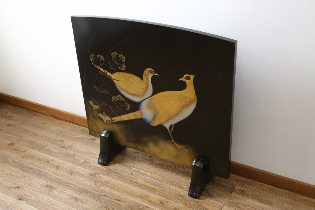 和製ビンテージ　輪島塗り　日展作家　加治武　キジ(雉)のつがいを描いた美しい蒔絵が目を引く衝立て(パーテーション、衝い立て、つい立て、間仕切り、ディスプレイ、ヴィンテージ)(R-079496)