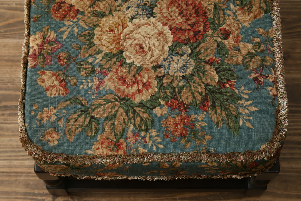 イギリスビンテージ　ERCOL(アーコール)　Old Colonial(オールドコロニアル)　シックな英国カントリースタイルのお部屋におすすめなオットマン(フットスツール、椅子、イス、チェア、ヴィンテージ、北欧)(R-066809)