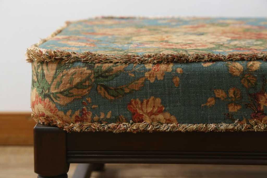 イギリスビンテージ　ERCOL(アーコール)　Old Colonial(オールドコロニアル)　シックな英国カントリースタイルのお部屋におすすめなオットマン(フットスツール、椅子、イス、チェア、ヴィンテージ、北欧)(R-066809)