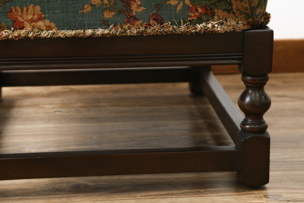イギリスビンテージ　ERCOL(アーコール)　Old Colonial(オールドコロニアル)　シックな英国カントリースタイルのお部屋におすすめなオットマン(フットスツール、椅子、イス、チェア、ヴィンテージ、北欧)(R-066809)