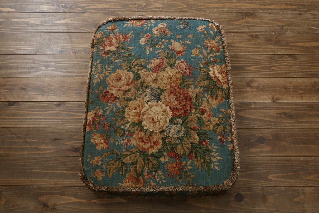 イギリスビンテージ　ERCOL(アーコール)　Old Colonial(オールドコロニアル)　シックな英国カントリースタイルのお部屋におすすめなオットマン(フットスツール、椅子、イス、チェア、ヴィンテージ、北欧)(R-066809)