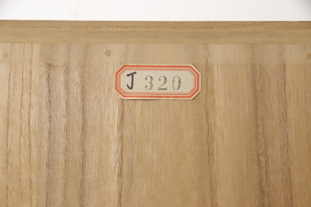 中古　伝統工芸品　頓所芳男作　気品を感じさせる美しい佇まいが魅力的な加茂桐箪笥・上段(胴厚、総桐たんす、総桐箪笥、着物箪笥、衣装箪笥、和タンス、引き出し)(R-081609)
