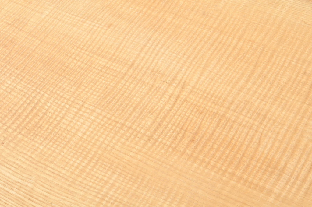 中古 特大!! 幅2.5メートル タモ材 重厚感ある立派な一枚板 中古 特大!! 幅2.5メートル タモ材 重厚感ある立派な一枚板