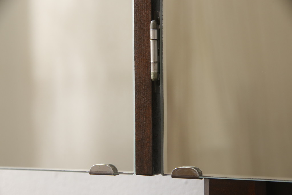 中古　美品　松本民芸家具　シックな色合いと直線的なデザインが美しい309型三面鏡(ドレッサー、鏡台)(R-053947)