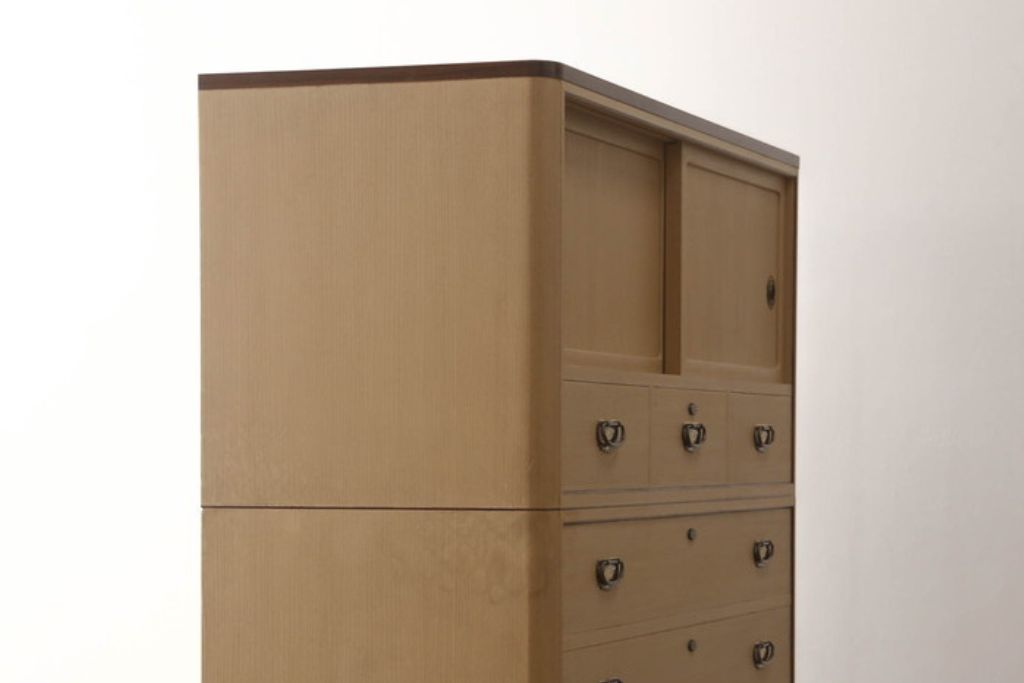 中古　美品　国産　高級　黒檀(コクタン)材　上質な和モダン空間を演出する総桐箪笥・上段(総桐たんす、収納棚、戸棚、ローボード、テレビ台、テレビボード)(R-081692)