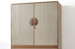 中古　ブランド家具　希少高級品!!　桑材の縁・彫刻の特注品　気品が漂う総桐箪笥・上段(並厚、着物箪笥、衣装タンス、和箪笥、和たんす)(R-081753)
