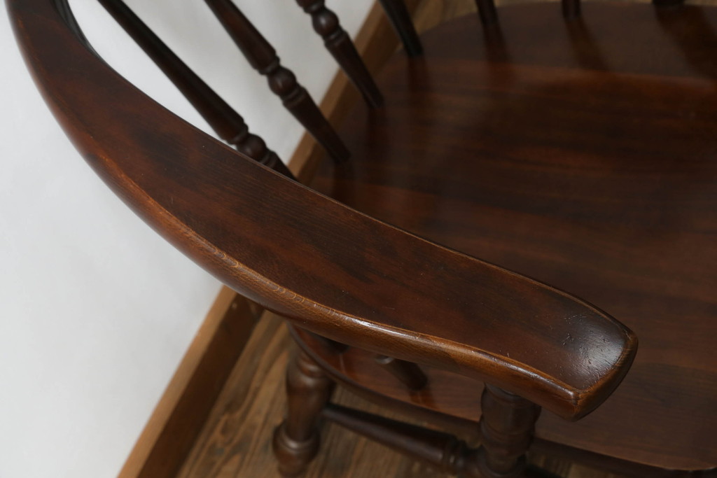 和製ビンテージ　柏木工(KASHIWA、かしわ)　美しい木肌が魅力的なキャプテンチェア(ダイニングチェア、アームチェア、椅子、イス、板座チェア、ヴィンテージ)(R-066221)
