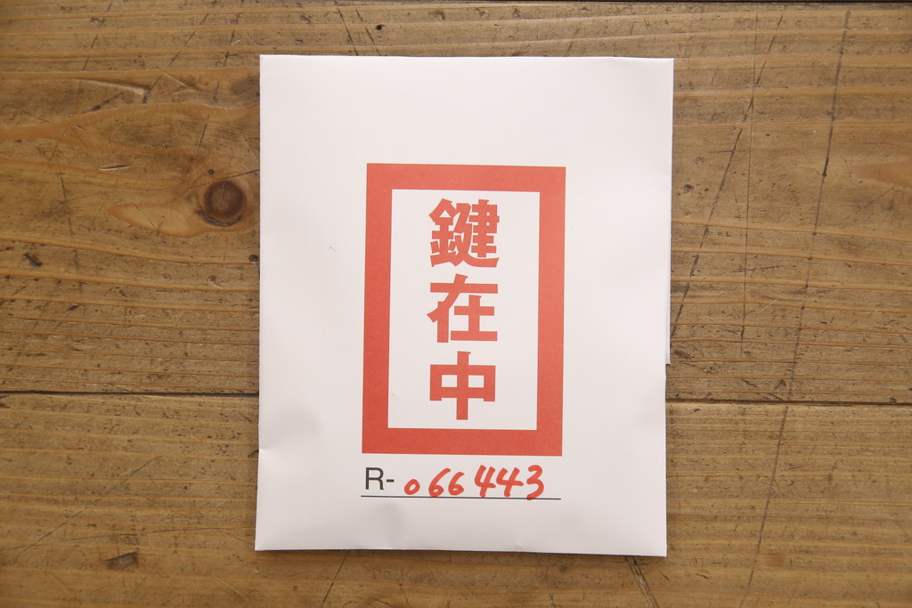 衣装箪笥を綺麗に再生!高品質リペアを施し、現状の色をベースに補色・キズ消し仕上げ。