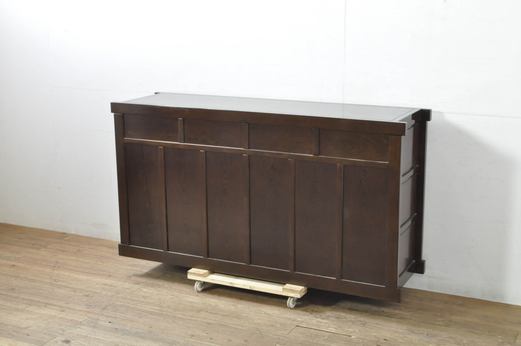 中古　高級　銘木　鉄刀木(タガヤサン)　総無垢(ムク)材　和モダンテイストのお部屋づくりに取り入れたい水屋箪笥サイドボード(収納棚、戸棚、食器棚、カップボード、サイドキャビネット)(R-079989)