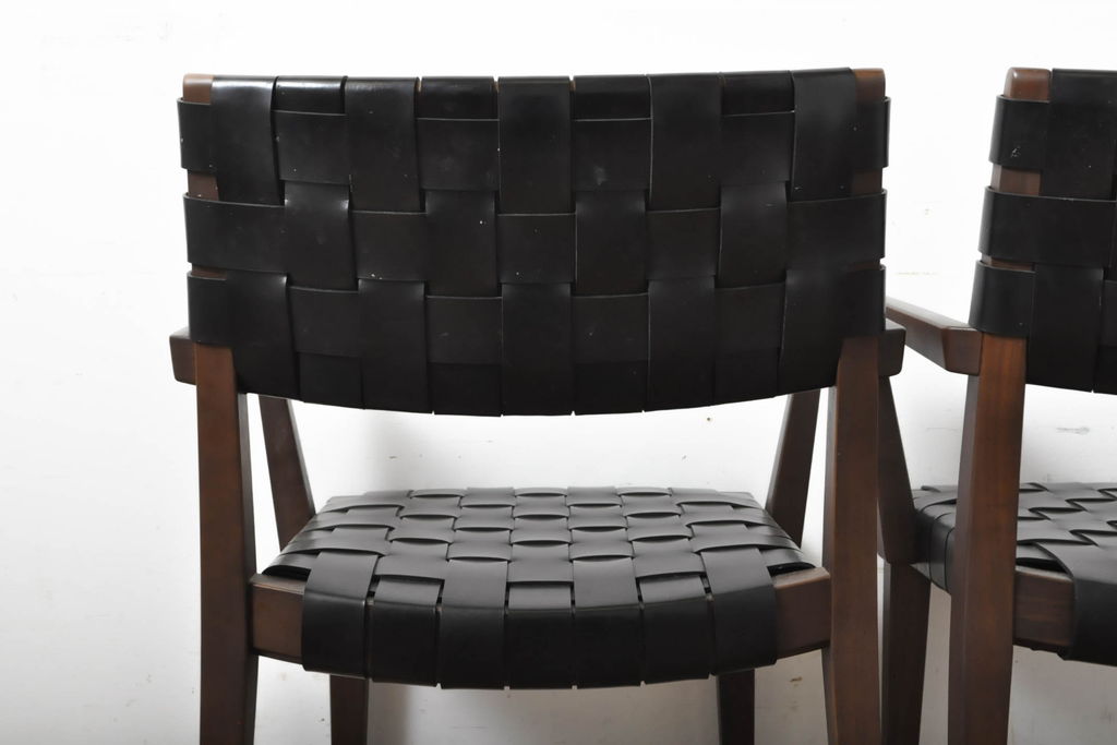 中古　美品　arflex(アルフレックス)　TINA 10(ティナ)　編み込みのデザインが目を惹くワイドアームチェア2脚セット(ダイニングチェア、椅子、イス)(2脚定価約46万円)(R-060799)