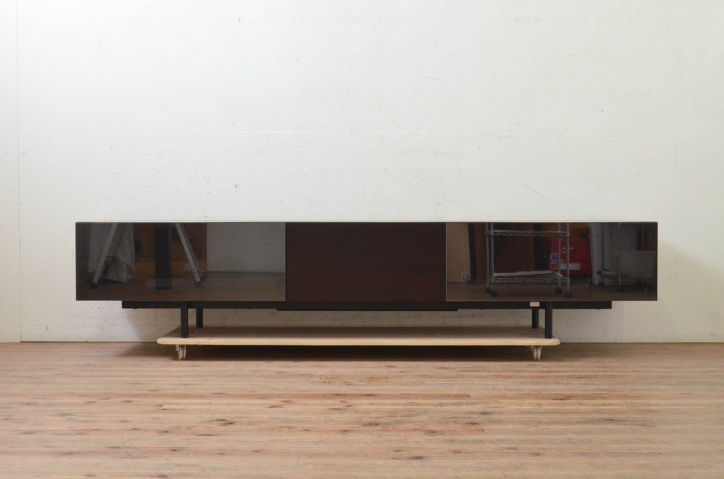 CASSINA IXC (カッシーナ イクスシー) シアターボード ブラック LOTUS