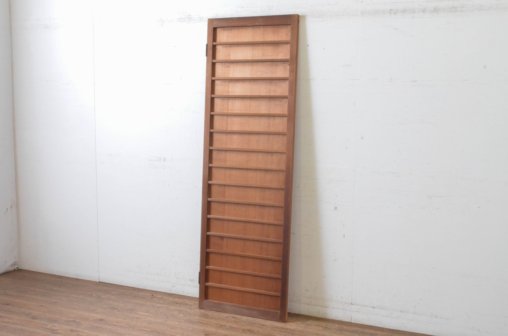 アンティーク建具 明治大正期 赤みがかった木色が趣のある舞良戸