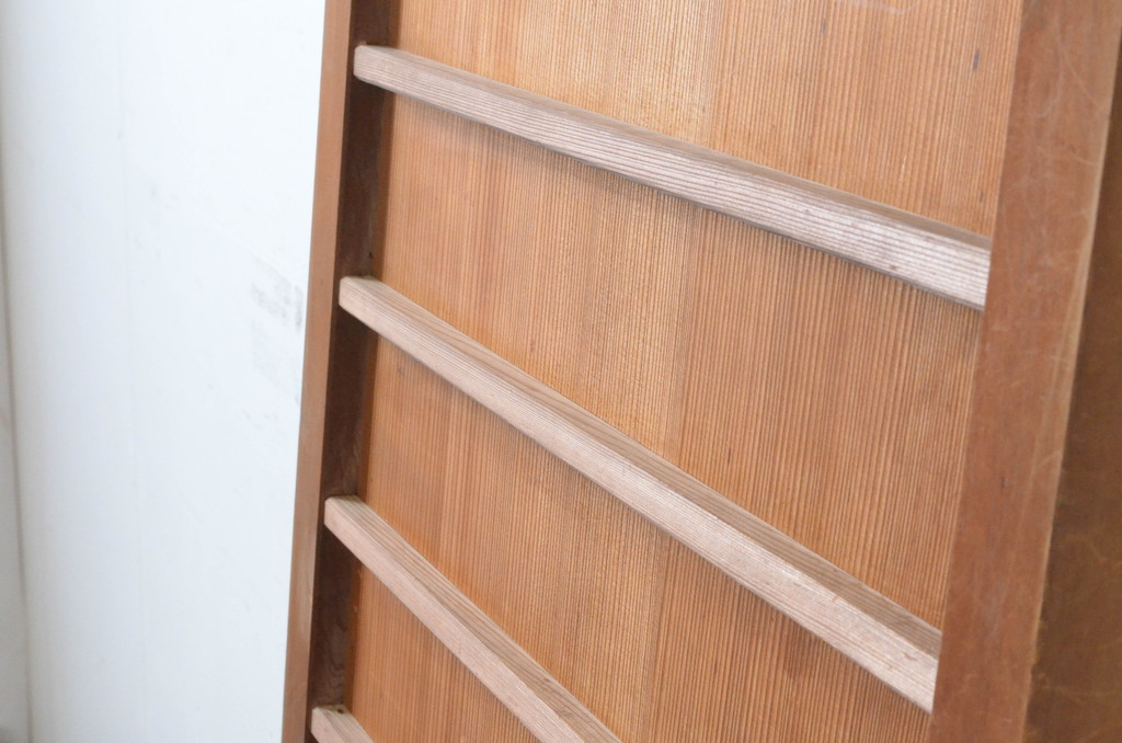 アンティーク建具 美しい柾目が魅力的な舞良戸1枚(まいらど、扉