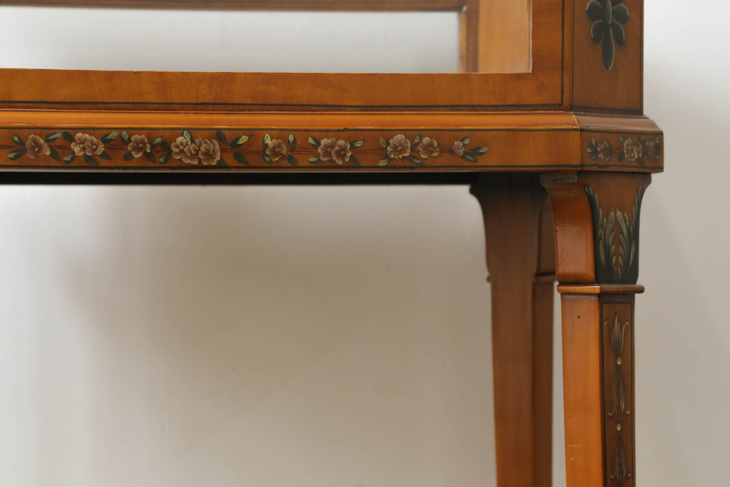 中古　メートランドスミス(MAITLAND SMITH)　キュリオケース　細部まで拘りあるデザインが素敵なサイドテーブル(ガラスケース、コンソールテーブル、ディスプレイケース、飾り棚、ショーケース、英国、店舗什器)(R-075296)