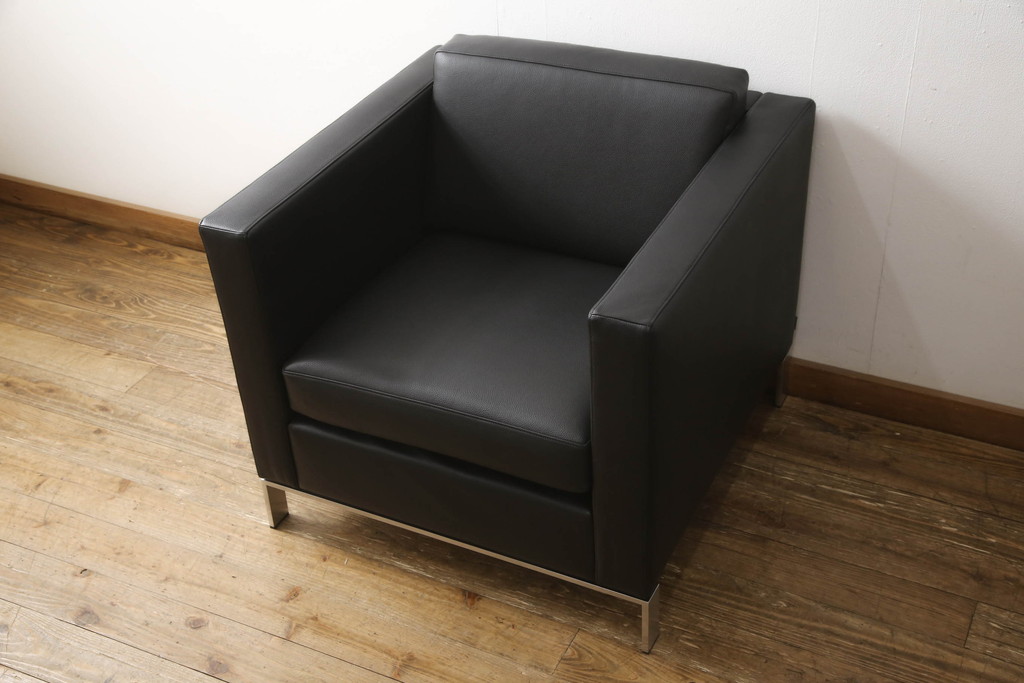 中古　美品　ドイツ製　WALTER KNOLL(ウォルター・ノル)　Norman Foster(ノーマン・フォスター)　FOSTER 500　本革(レザー)　スタイリッシュなデザインが魅力の1人掛けソファ(一人掛け、1Pソファ、アームソファ、ラウンジソファ)(定価約85万円)(R-066578)