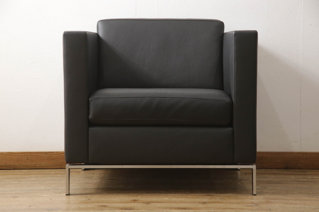 中古　美品　ドイツ製　WALTER KNOLL(ウォルター・ノル)　Norman Foster(ノーマン・フォスター)　FOSTER 500　本革(レザー)　スタイリッシュなデザインが魅力の1人掛けソファ(一人掛け、1Pソファ、アームソファ、ラウンジソファ)(定価約85万円)(R-066579)