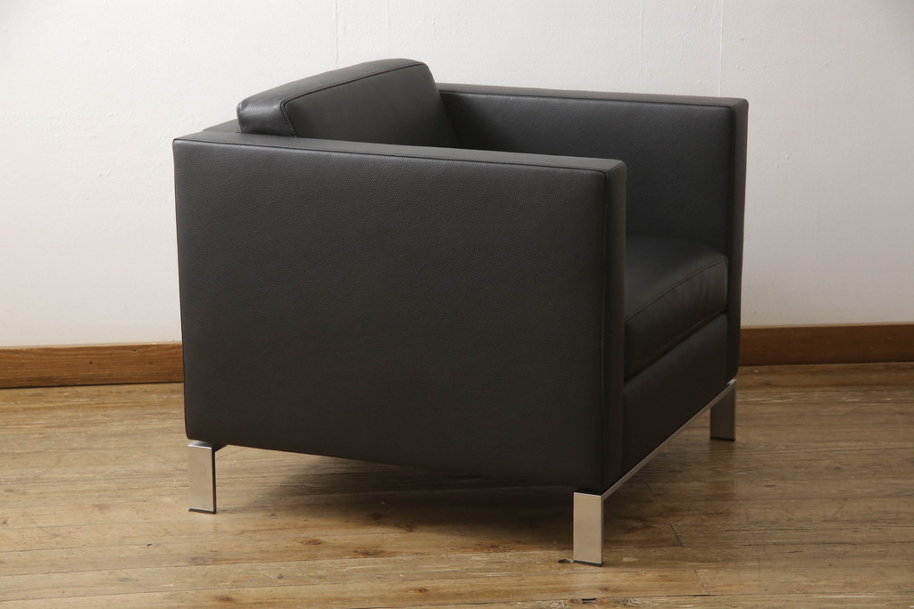 中古　美品　ドイツ製　WALTER KNOLL(ウォルター・ノル)　Norman Foster(ノーマン・フォスター)　FOSTER 500　本革(レザー)　スタイリッシュなデザインが魅力の1人掛けソファ(一人掛け、1Pソファ、アームソファ、ラウンジソファ)(定価約85万円)(R-066579)