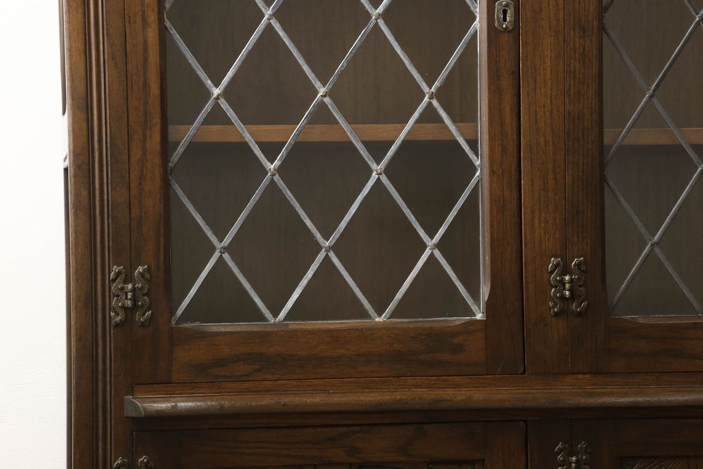 イギリスビンテージ　オーク材　特大!ステンドグラスと細やかな意匠が美しいキャビネット(収納棚、戸棚、サイドボード、ヴィンテージ)(R-055968)