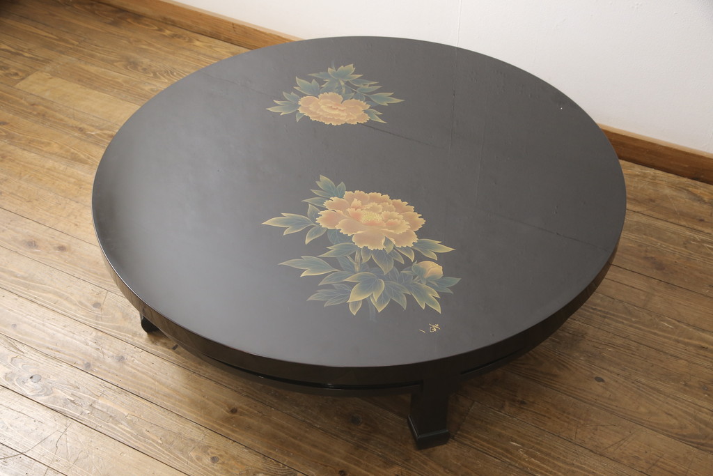 中古　美品　輪島塗り　天板下のデザインが特徴的な丸座卓(定価約180万円)(ちゃぶ台、テーブル、ローテーブル、ラウンドテーブル)(R-057352)