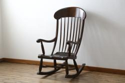 中古　美品　希少な廃盤品!!　松本民芸家具　贅沢なくつろぎのひとときを堪能できるG型ロッキングチェア(椅子、イス、板座チェア、アームチェア)(R-080812)