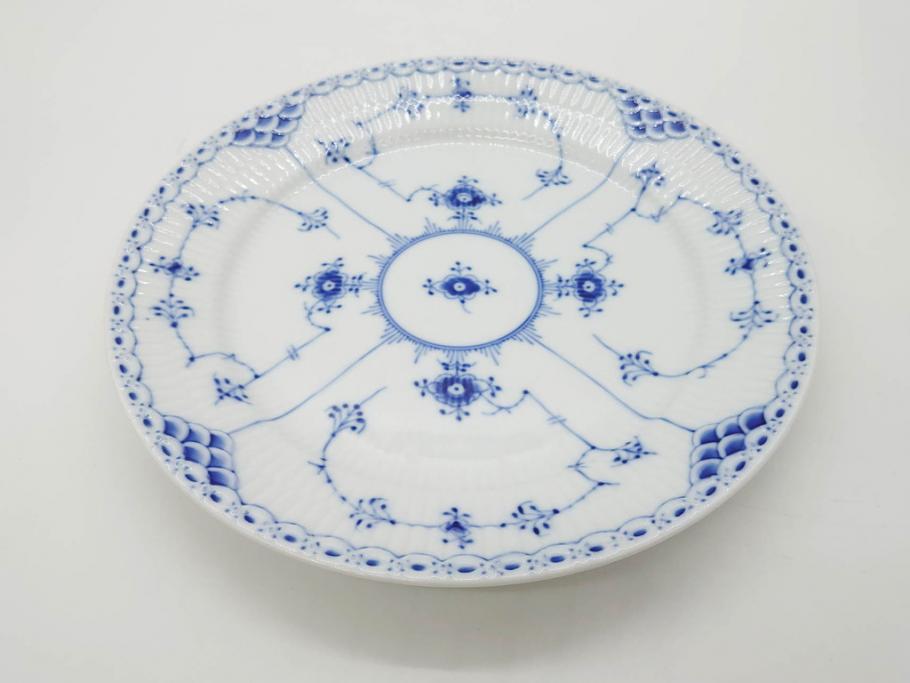 デンマーク　ROYAL COPENHAGEN(ロイヤルコペンハーゲン)　ブルーフルーテッド ハーフレース　(大)約25cm　(小)約19cm　繊細な絵付けが可愛らしいプレート3枚セット(大皿、中皿、洋食器、北欧)(R-081212)