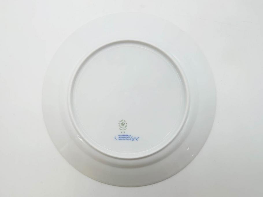 デンマーク　ROYAL COPENHAGEN(ロイヤルコペンハーゲン)　ブルーフルーテッド ハーフレース　(大)約25cm　(小)約19cm　繊細な絵付けが可愛らしいプレート3枚セット(大皿、中皿、洋食器、北欧)(R-081212)