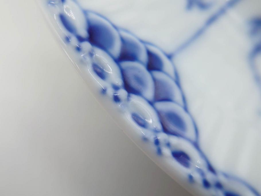 デンマーク　ROYAL COPENHAGEN(ロイヤルコペンハーゲン)　ブルーフルーテッド ハーフレース　(大)約25cm　(小)約19cm　繊細な絵付けが可愛らしいプレート3枚セット(大皿、中皿、洋食器、北欧)(R-081212)