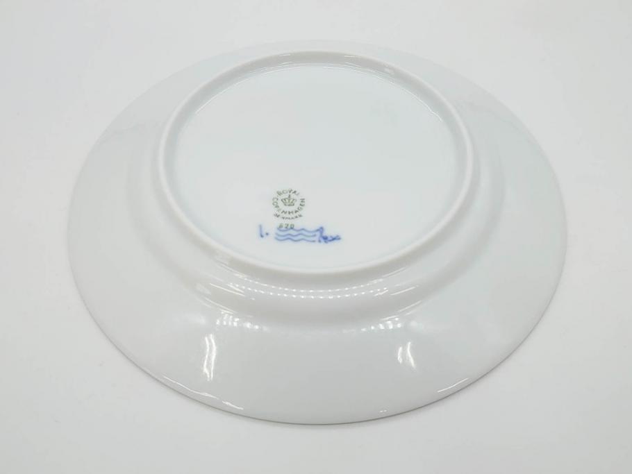 デンマーク　ROYAL COPENHAGEN(ロイヤルコペンハーゲン)　ブルーフルーテッド ハーフレース　(大)約25cm　(小)約19cm　繊細な絵付けが可愛らしいプレート3枚セット(大皿、中皿、洋食器、北欧)(R-081212)