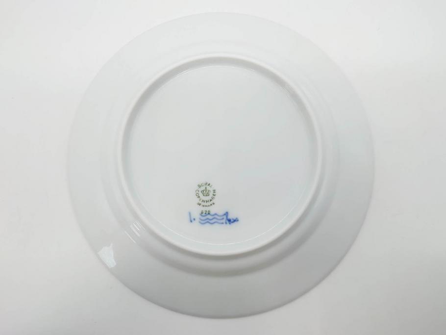 デンマーク　ROYAL COPENHAGEN(ロイヤルコペンハーゲン)　ブルーフルーテッド ハーフレース　(大)約25cm　(小)約19cm　繊細な絵付けが可愛らしいプレート3枚セット(大皿、中皿、洋食器、北欧)(R-081212)