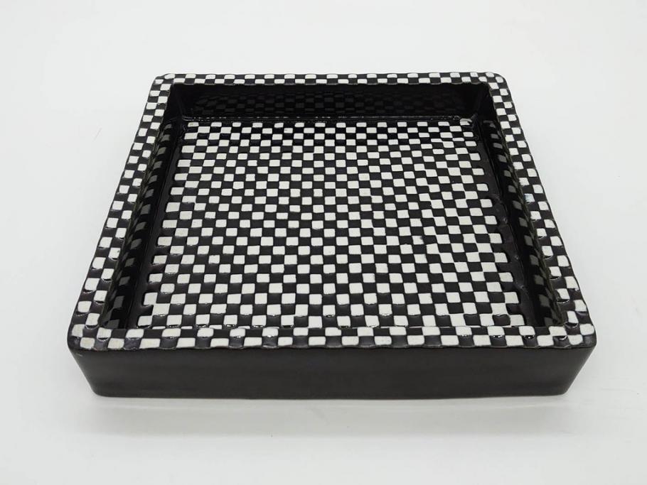 ビンテージ　スウェーデン　GUSTAVSBERG(グスタフスベリ)　DOMINO(ドミノ)　アッシュトレイ　PYNTA(ピンタ)　表情豊かなデザインが目を引くプレート2枚セット(花、フラワー、ヴィンテージ、Stig Lindberg、スティグ・リンドベリ、中皿、大皿、洋食器、北欧)(R-081393)