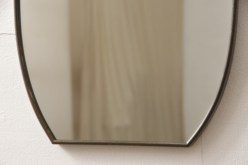 フランスアンティーク　真鍮飾り付き　個性的なデザインが目を引くウォールミラー(壁掛け鏡)(R-055971)