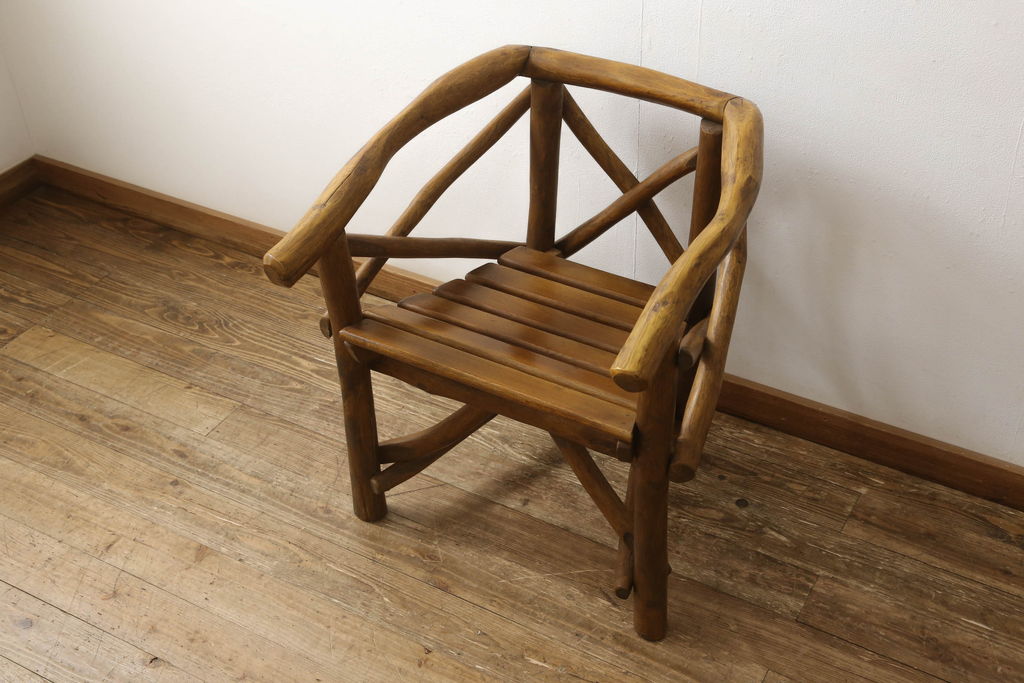 中古　レア　高級輸入家具　ドイツ　重厚で見た目よりしっかり!　自然の木材の形をそのまま活かした丸太チェア(丸太イス、木製チェア、ダイニングチェア、アームチェア、板座チェア、椅子)(R-060013)
